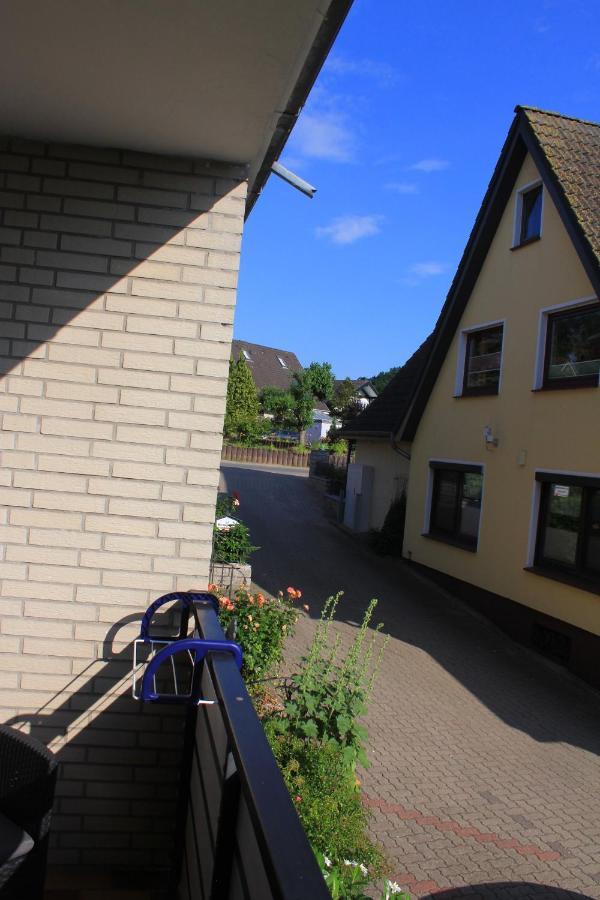 Moderne Und Helle Ferienwohnung Am Ploener See Bosau Exteriör bild